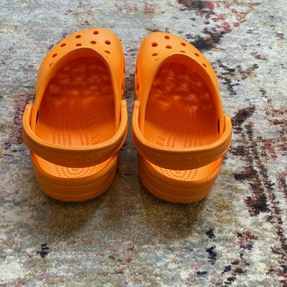 Brand New CROCS Orange 
W 8- M 6 - Picture 3 of 3